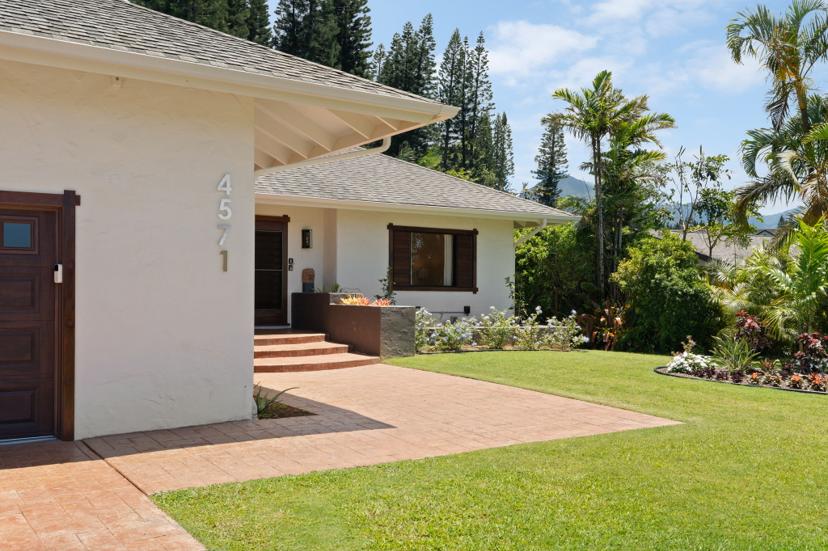 Emmalani Pool House front view Princeville