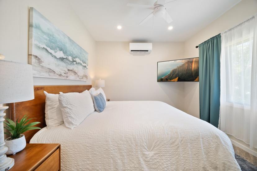 Bedroom Emmalani Pool House Princeville vacation rental
